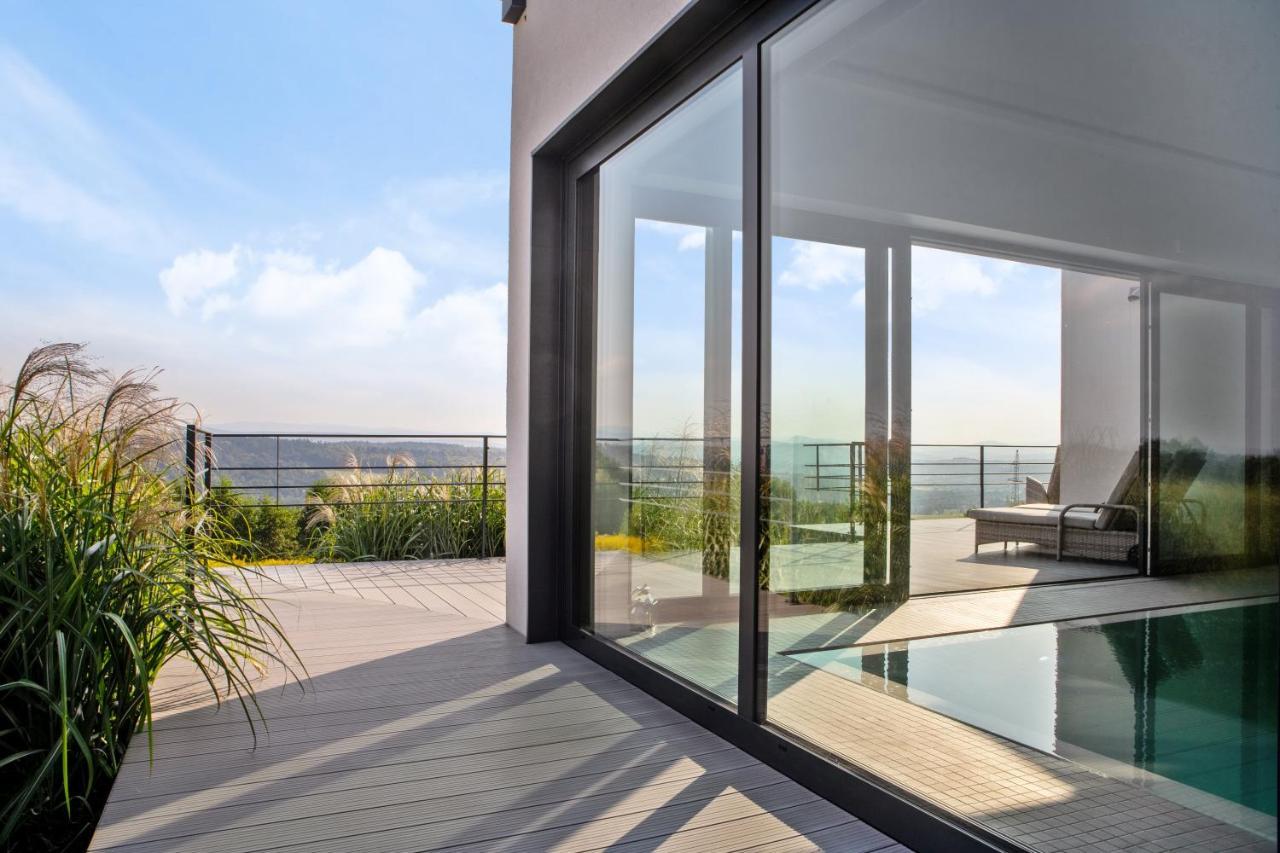 Villa Relax With Swimming Pool And Mountain View Bukow