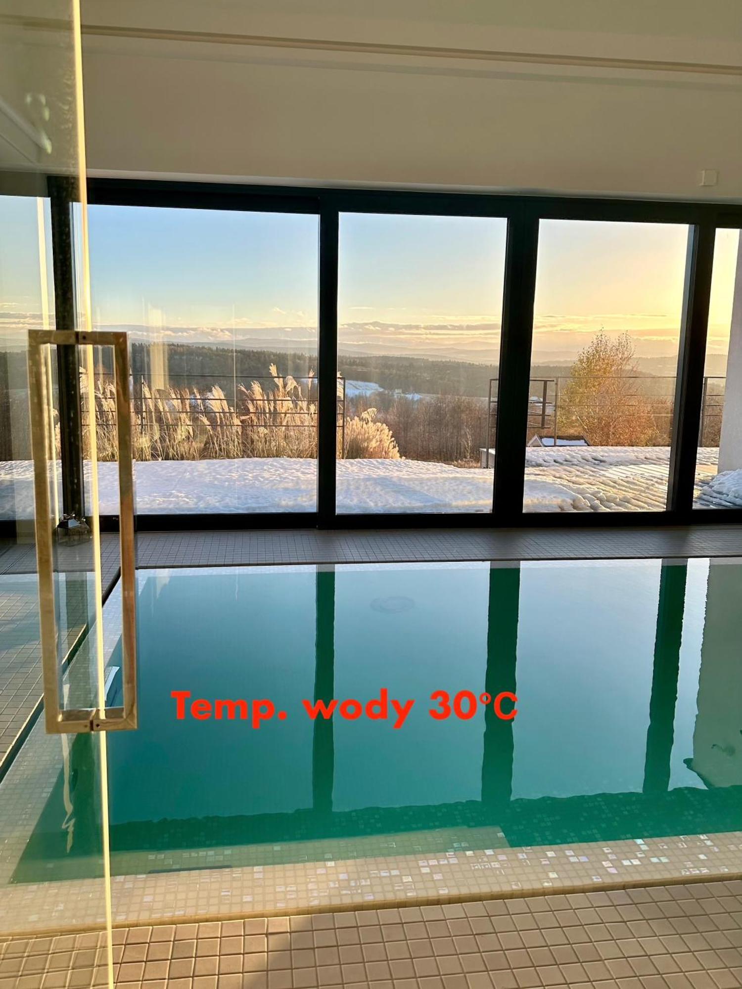 Relax With Swimming Pool And Mountain View Villa Bukow
